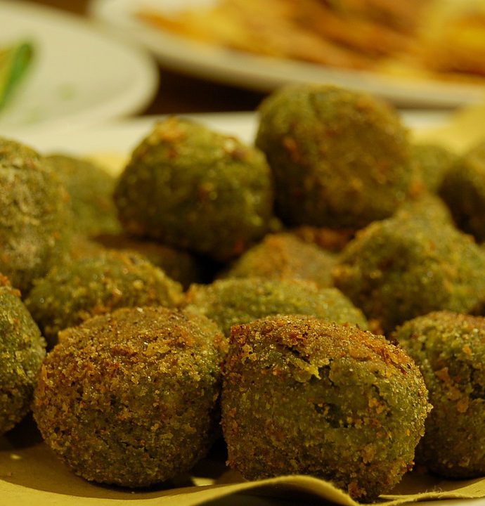 Polpette di broccoli e provolone al forno